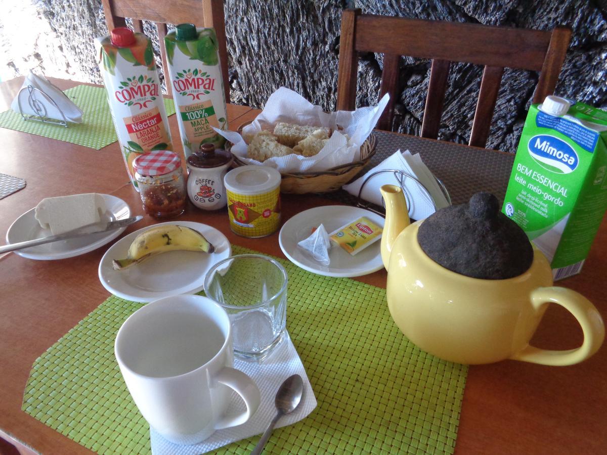 Pensao Casa Jose Doce Bed & Breakfast Portela Ngoại thất bức ảnh